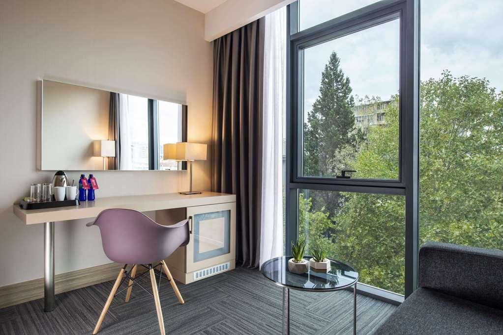 Ramada Encore Tbilisi Room photo